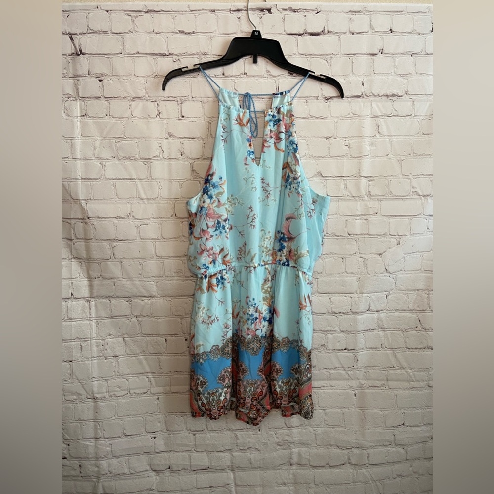 NWOT Francescas Blue Rain Cailene Floral Romper Blue Halter Tie Neck Size L